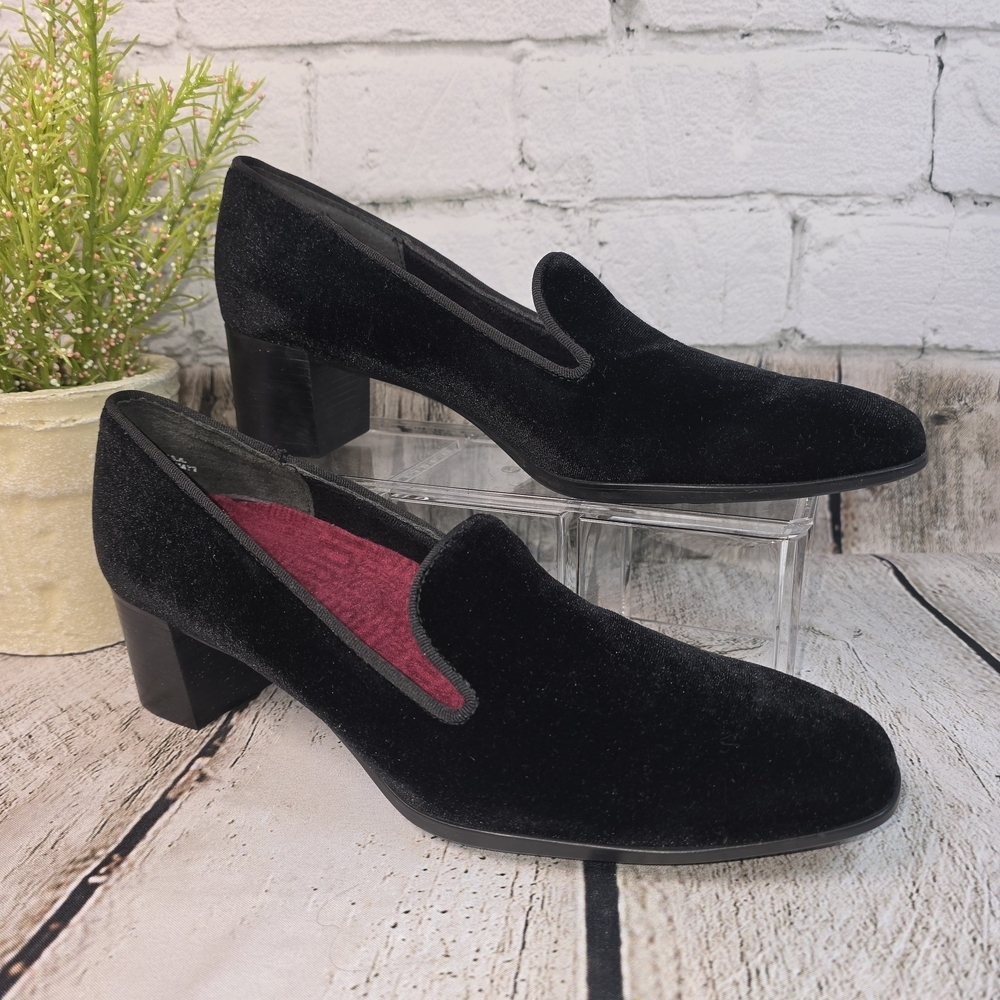 MUNROE ALLEE VELVET SMOKER PUMP STYLE LOAFERS BLACK WOMENS 9 EUC